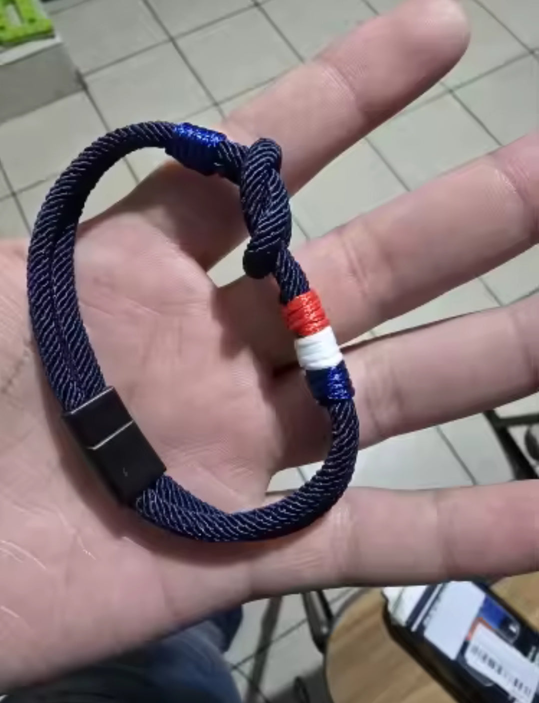 LE BRACELET DES PATRIOTES 🇫🇷